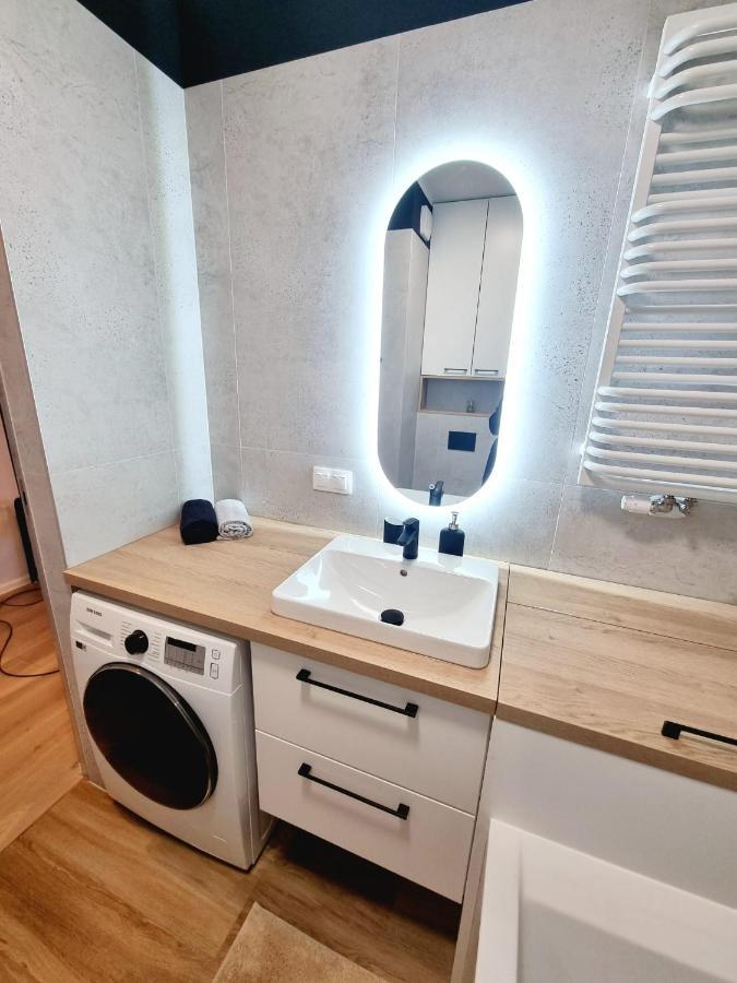 Doki Living Apartament 55 Gdańsk Exteriör bild