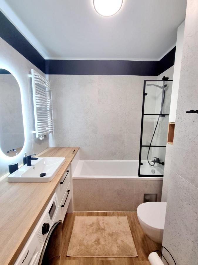 Doki Living Apartament 55 Gdańsk Exteriör bild