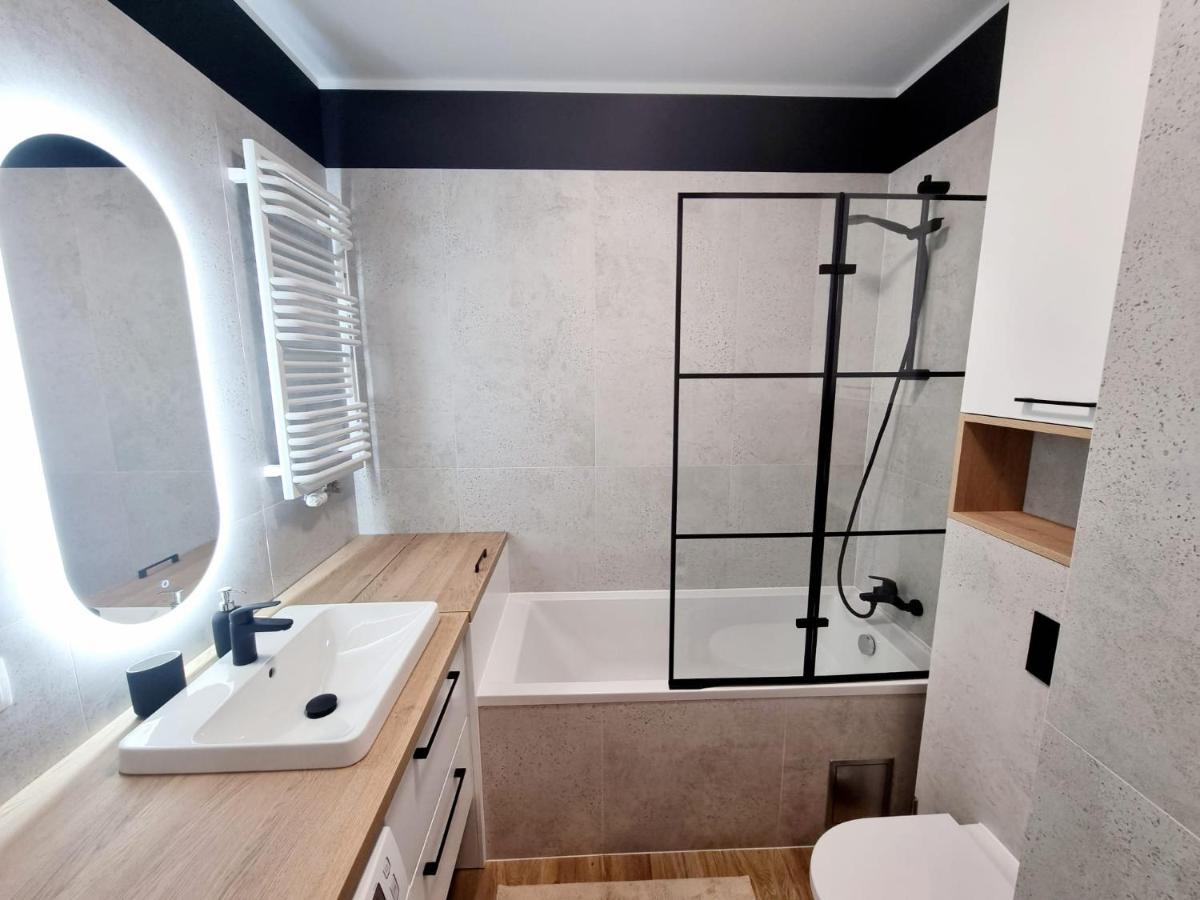 Doki Living Apartament 55 Gdańsk Exteriör bild